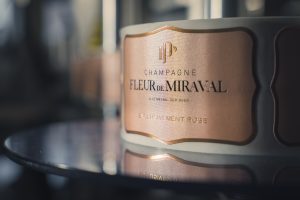 Ecco “Fleur de Miraval”: lo champagne di Brad Pitt, dal 15 ottobre sul mercato