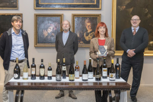 La Guida “I Vini di Veronelli” 2021: i 10 “Sole” ed i 400 “Tre Stelle Oro” La Guida “I Vini di Veronelli” 2021: i 10 “Sole” ed i 400 “Tre Stelle Oro”