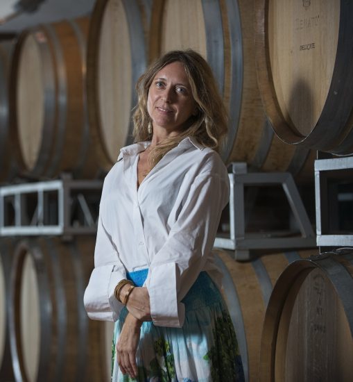 Nadia Zenato, alla guida di Zenato, tra le botti della cantina