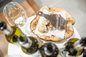 Vino e tartufo, insieme tra promozione e una guida per abbinarlo e trovarlo al ristorante Vino e tartufo, insieme tra promozione e una guida per abbinarlo e trovarlo al ristorante