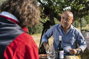 La pubblicità del vino, che non parla del vino: il format “Ti verso una storia” di Caviro