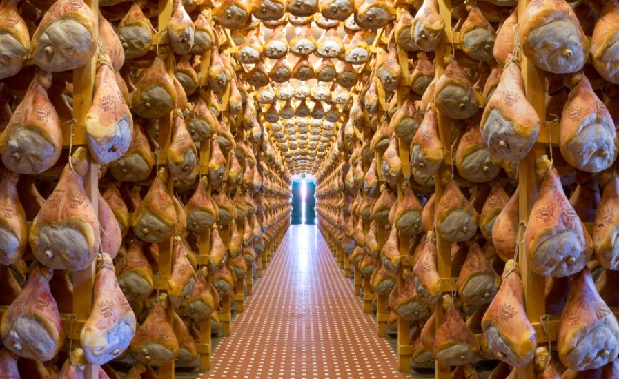 Il Prosciutto di Parma, tra le eccellenze della “Parma Food Valley”