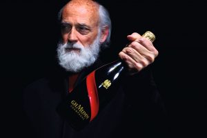 Tra design e sostenibilit&agrave;, la Mumm Grand Cordon (leggerissima) firmata da Ross Lovegrove