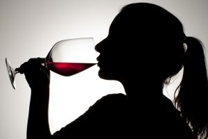 Gender gap nel vino in Italia, ancora numerosi gli episodi di intimidazioni e abusi sul lavoro Gender gap nel vino in Italia, ancora numerosi gli episodi di intimidazioni e abusi sul lavoro