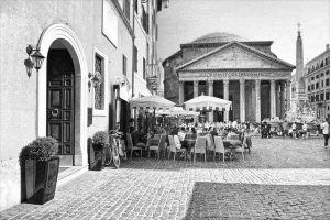 Arrivano i contributi per i locali dei centri storici. Fipe/Confcommercio: &ldquo;ora misure organiche&rdquo;