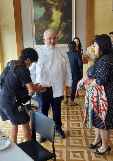 I piatti di Umberto Bombana, grandi vini e arte con Gelardini & Romani ad Hong Kong