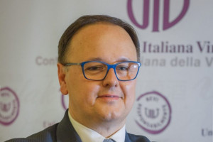 Nuovi dazi che si sommano alle accise, più burocrazia: la Brexit complica l’export di vino in Uk Nuovi dazi che si sommano alle accise, più burocrazia: la Brexit complica l’export di vino in Uk