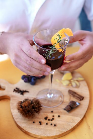 Le esperienze online di AirBnb in cucina