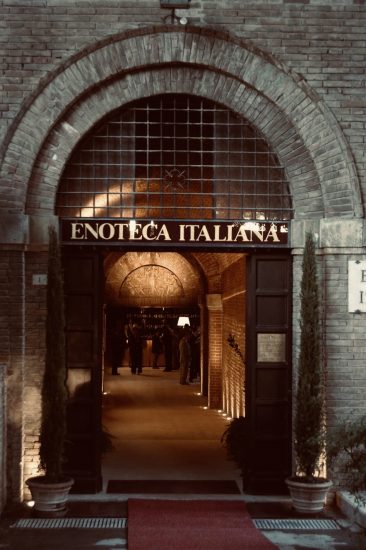 Enoteca Italiana di Siena: all’asta il marchio (per 14.000 euro), magazzino ed arredi