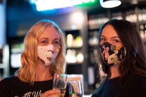 La ristorazione ed il turismo ripartono. Ma per il vino è già vera ripresa? Parola alle cantine