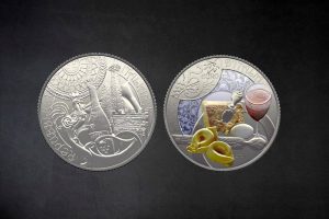 Tortellini, Lambrusco e Parmigiano e cannoli e Passito, nella Collezione Numismatica 2021 Tortellini, Lambrusco e Parmigiano e cannoli e Passito, nella Collezione Numismatica 2021