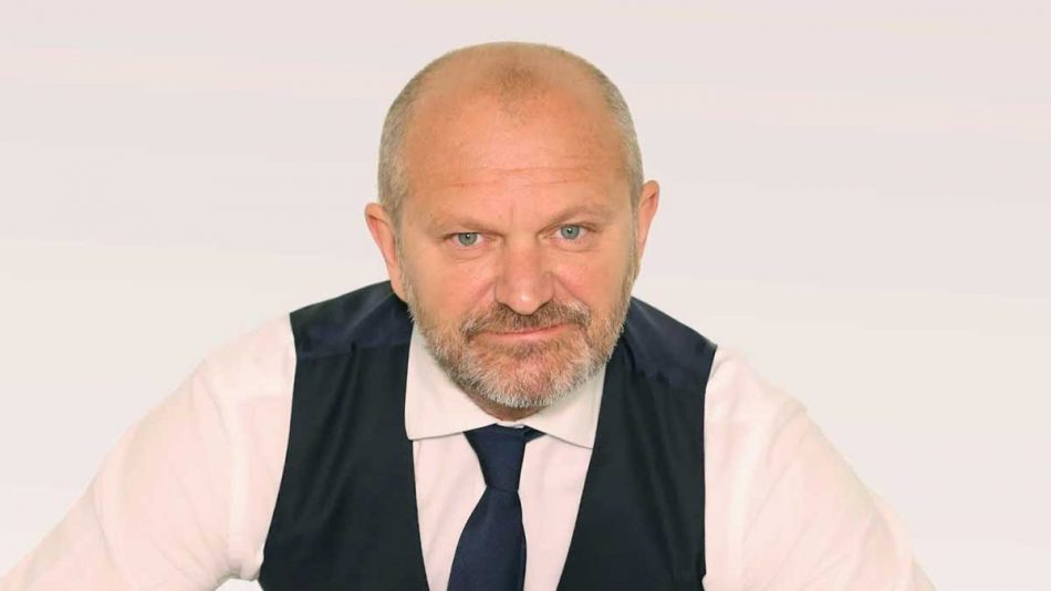 Il comico Andrea Pucci, protagonista del Buttafuoco Storico Show