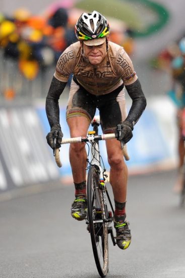 Cadel Evans nell’arrivo del 2010 a Montalcino