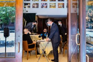 New York, la pandemia ha messo in ginocchio la ristorazione, che vale 315.000 posti di lavoro