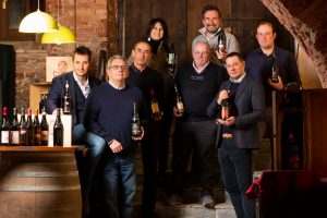 “Buttafuoco Storico Show”, quando il vino si mescola alla comicità per raccontarsi