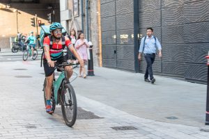 Indagine Coldiretti-Censis: boom del food delivery, 4 italiani su 10 ordinano i pasti a domicilio Indagine Coldiretti-Censis: boom del food delivery, 4 italiani su 10 ordinano i pasti a domicilio