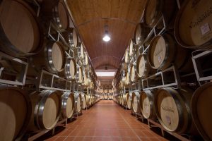 UniCredit al fianco delle cantine italiane con il pegno rotativo: accordo con Federdoc e Valoritalia