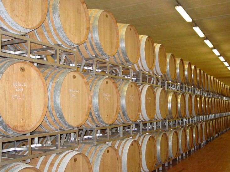 Nobile di Montepulciano, dal packaging alle botti, la sostenibilità del vino passa anche dal legno
