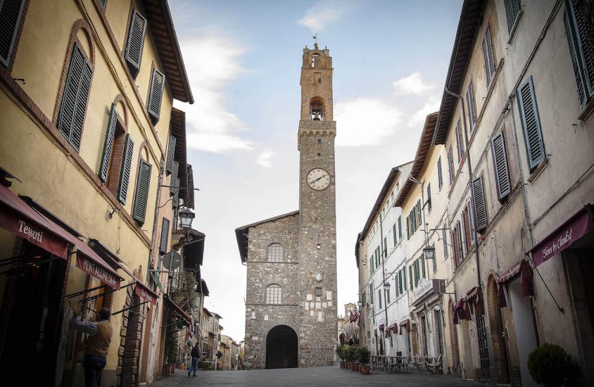 La piazza di Montalcino