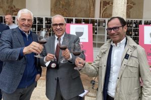 Tra vino e ciclismo, tra Giro d’Italia e Brunello, nel segno della passione e dell’eccellenza