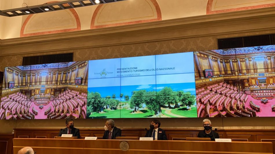 Nasce il Movimento Turismo dell’Olio, per valorizzare i territorio dell’“oro verde” italiano