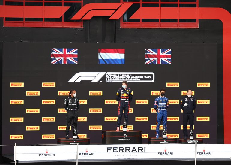 A Imola il primo brindisi di Ferrari Trento sul podio della F1, con Versappen, Hamilton e Norris