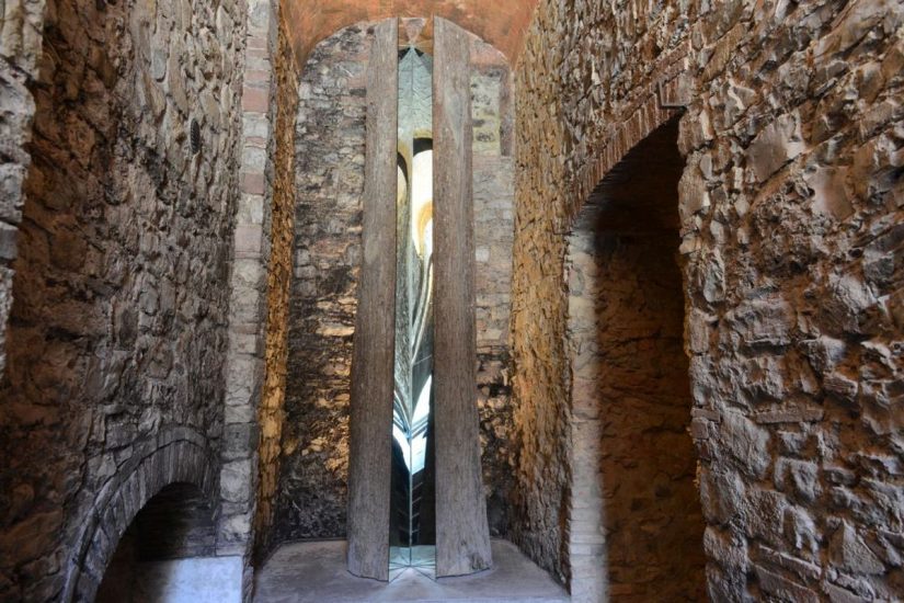 Provincia di Siena - colline del Chianti - parco di arte ambientale - Castello di Ama per l’arte contemporanea - 2000 - Michelangelo Pistoletto - L’albero di Ama
