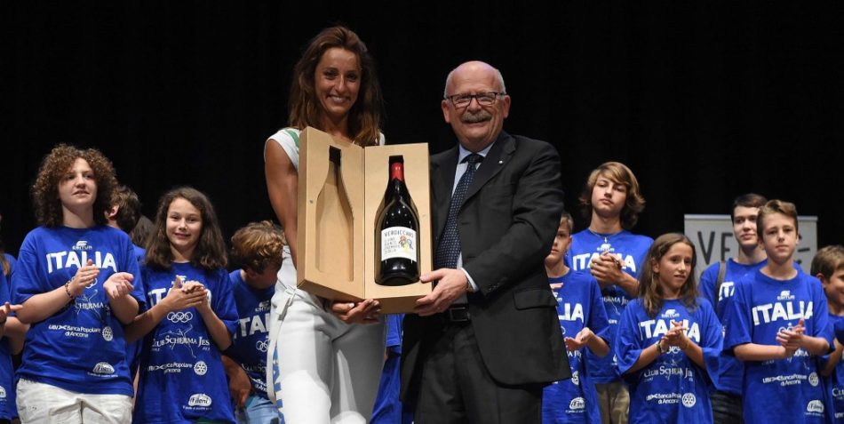 Elisa di Francisca testimonial del Verdicchio, con il direttore dell’Istituto Marchigiano Tutela Vini Alberto Mazzoni 