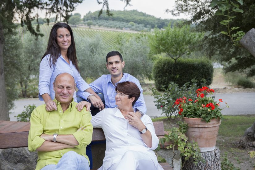 Sergio Zingarelli, con la famiglia, alla guida di Rocca delle Macie