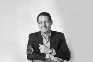 La forza del vino italiano, la ripartenza in Usa, la critica che cambia: parla Antonio Galloni La forza del vino italiano, la ripartenza in Usa, la critica che cambia: parla Antonio Galloni