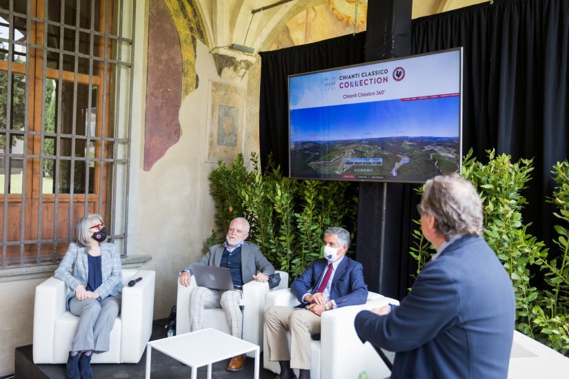 La conferenza stampa della Chianti Classico Connection nel chiostro della Basilica di Santa Maria Novella