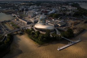 Non “solo” bar e ristoranti: il 19 maggio, in Francia, riapre anche la Citè du Vin di Bordeaux Non “solo” bar e ristoranti: il 19 maggio, in Francia, riapre anche la Citè du Vin di Bordeaux