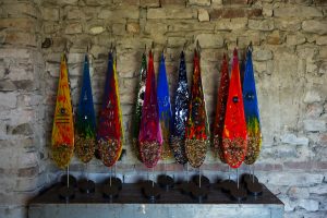 Dal sughero alla resina, la &ldquo;bellezza sostenibile&rdquo; dei materiali naturali nell&rsquo;arte di Irma Paulon