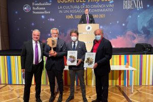 Casanova di Neri, Ca’ del Bosco, Livio Felluga, Valentini: gli “Oscar del Vino“ 2021