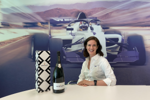 Dopo la Formula 1 anche il massimo campionato di velocit&agrave; al femminile brinda con bollicine Ferrari