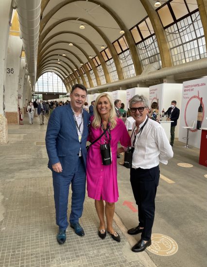 Bruce Sanderson con Marina Nedic e Giancarlo Voglino (Iem)