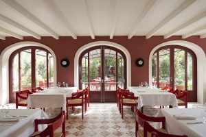 Ferrari-Bottura, unione di eccellenze: apre domani a Maranello il ristorante “Il Cavallino”