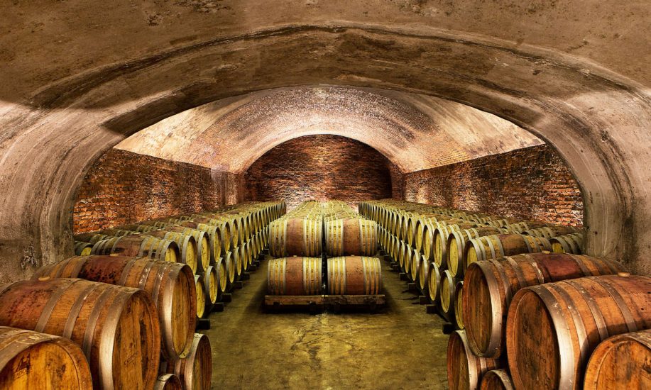 Le cantine Coppo, nelle Cattedrali Sotterranee di Canelli