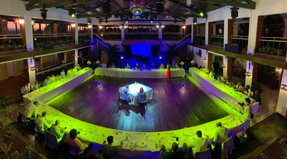 “A tavola sulla spiaggia” a La Capannina di Franceschi 