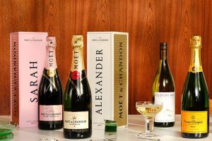 Il vino di lusso torna a correre sui mercati, trainato dallo Champagne. I numeri di Lvmh Il vino di lusso torna a correre sui mercati, trainato dallo Champagne. I numeri di Lvmh