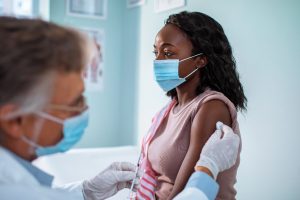 Fipe-Confcommercio: no a discriminazioni, né per chi aspetta il vaccino, né per bar e ristoranti