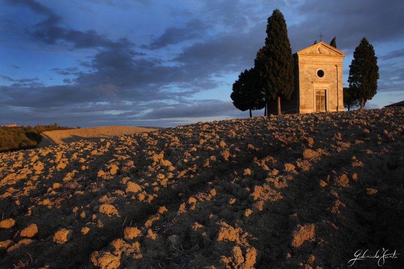 La cappella di Vitaleta, icona di Val d’Orcia, Patrimonio Unesco, restaurata da Podere Forte