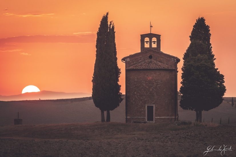 La cappella di Vitaleta, icona di Val d’Orcia, Patrimonio Unesco, restaurata da Podere Forte