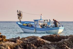 Dopo l&rsquo;Adriatico stop alla pesca per un mese dallo Ionio al Tirreno