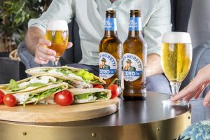 Pranzo al ristorante o birra con gli amici: le attivit&agrave; che sono mancate di pi&ugrave; agli italiani