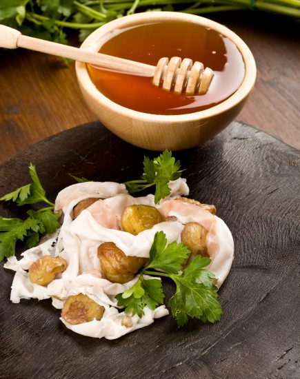 È di castagno e arriva da Amaroni, in Calabria, il “Miele del Sindaco” 2021 delle “Città del Miele”