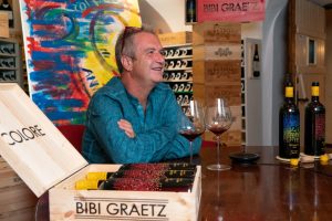 La “Place” di Bordeaux celebra le 20 annate di Colore e Testamatta di Bibi Graetz