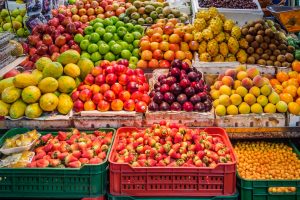 Ortofrutta in chiaroscuro: svolta green degli italiani, ma un frutto su 4 va perduto per il clima