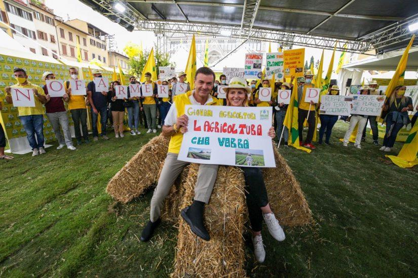 Il presidente Ettore Prandini con i giovani di Coldiretti al G20 Agricoltura di Firenze