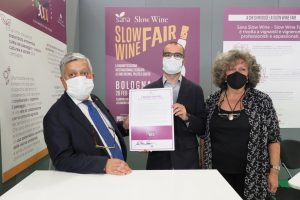La Federbio in “Slow Wine Coalition”: firmato il Manifesto del vino “buono, pulito e giusto”